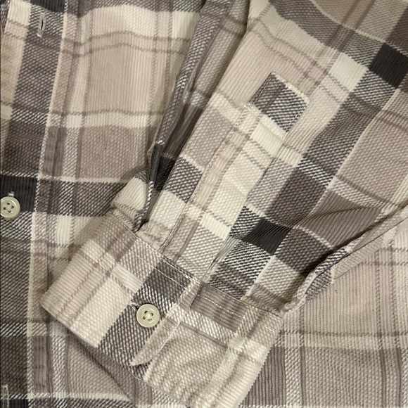 H&M Men's Casual Plaid Button Down Shirt - Beige and Gray very soft & textured - Picture 4 of 5